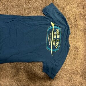 Aqua east surf shot tee size M